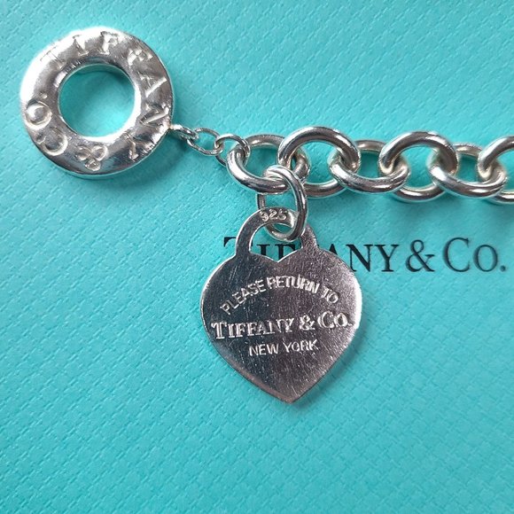 Tiffany's & Co Toggle Charm Bracelet - Picture 3 of 16